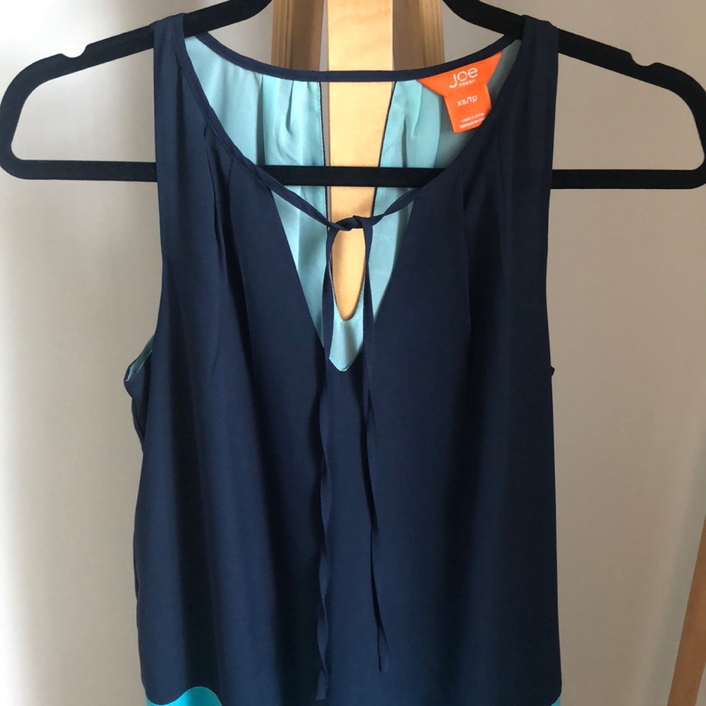Colour Block Dress with Keyhole Neck - Picture 5 of 11